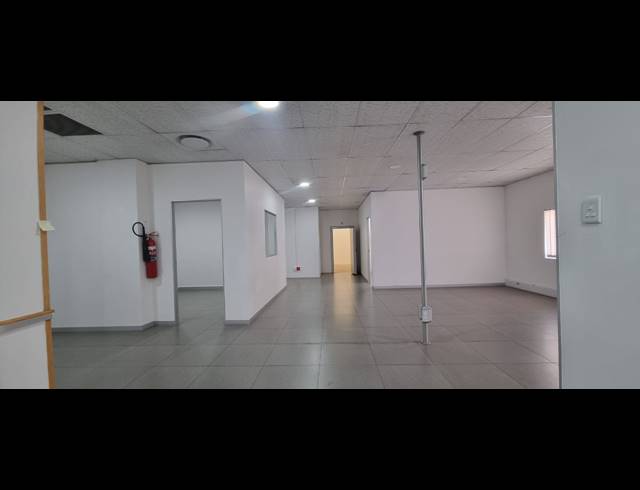 202M² OFFICE TO LET IN GLENWOOD